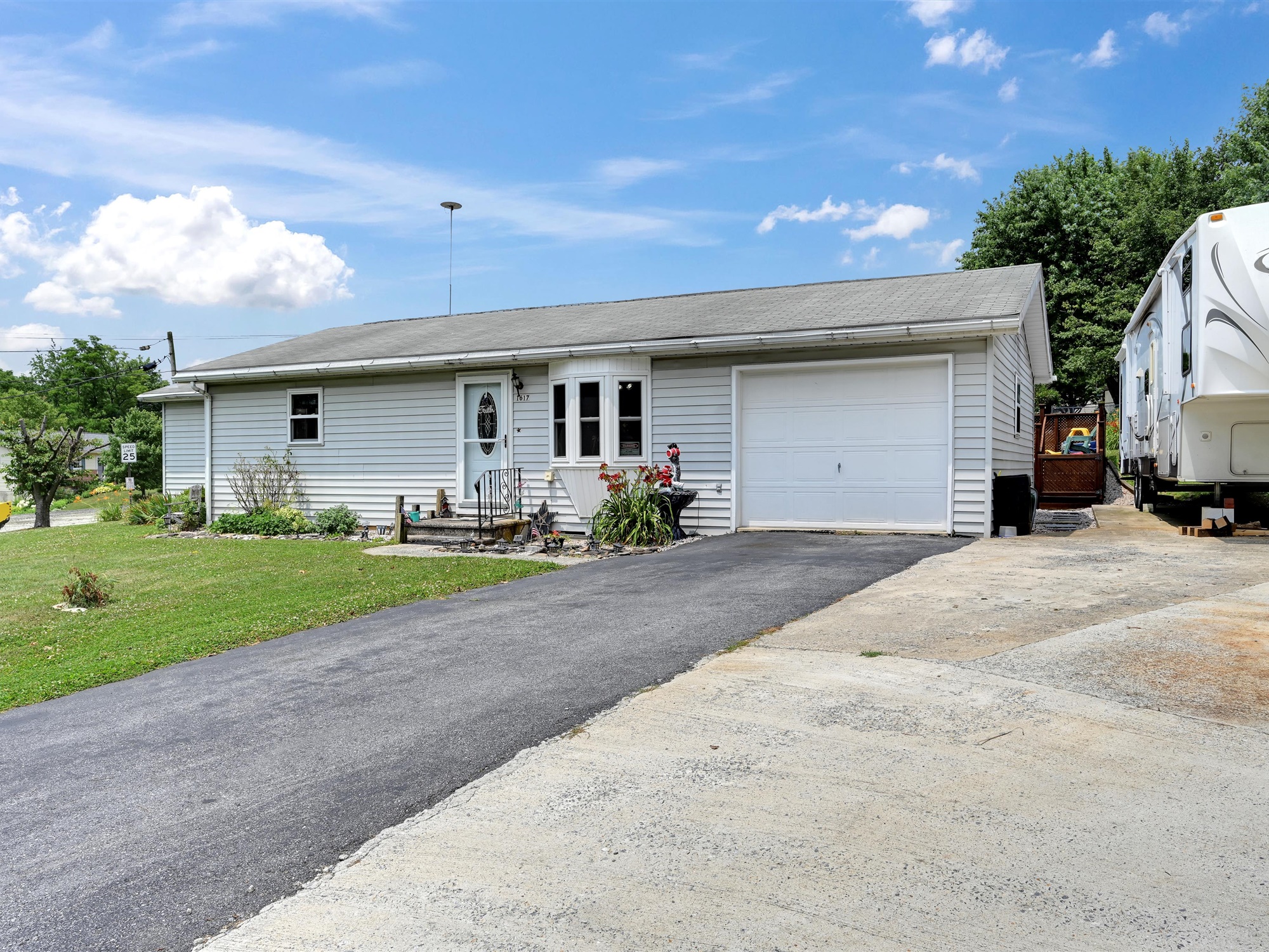 1617 Greenwood Dr. One car garage • Emmily Longenecker Team Iron