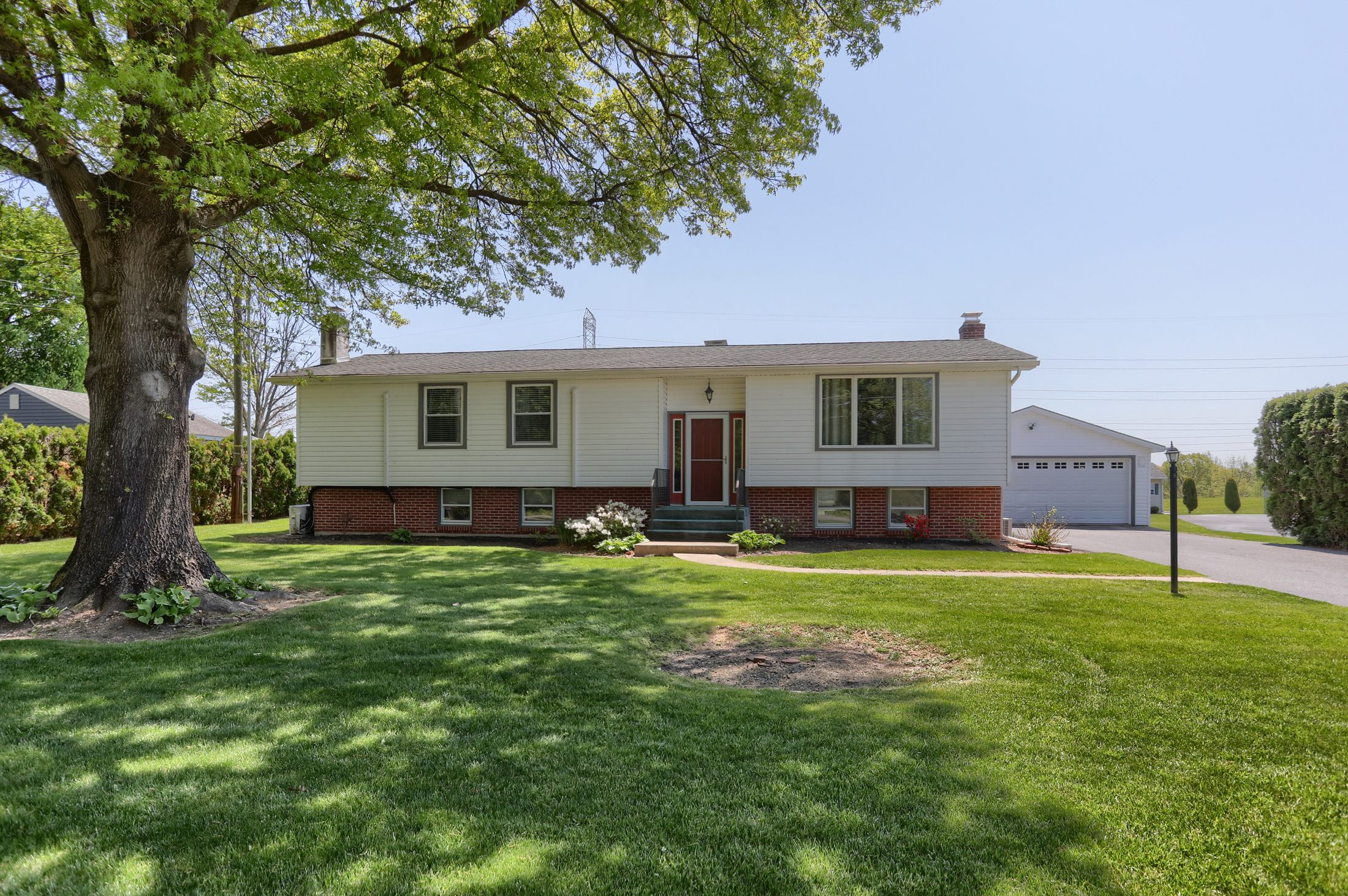 Home for sale in Myerstown PA at 530 E Rosebud Road with front exterior view